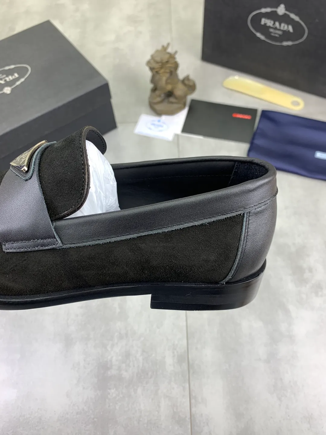 Men's men's shoes P560 new style 💰 💎💎💎 water-dyed cow lining original order quality PRADA —🆘.Prada original order purchasing, high-end business leather shoes, fabric: imported from Italy calfskin ➕ water-dyed cow lining / cowhide lining ➕ special original outsole, fine workmanship, real thing ^_^ Photographed 🎬size: 38-45